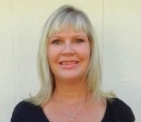 This is a photo of LINDA THACKER. This professional services JACKSONVILLE, FL homes for sale in 32256 and the surrounding areas.
