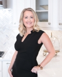 This is a photo of REBECCA BORTZFIELD. This professional services JACKSONVILLE, FL homes for sale in 32256 and the surrounding areas.